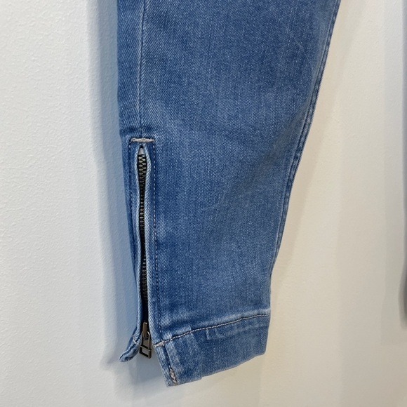 Levi’s Blue Ankle Zipper Skinny Jeans - Picture 3 of 8
